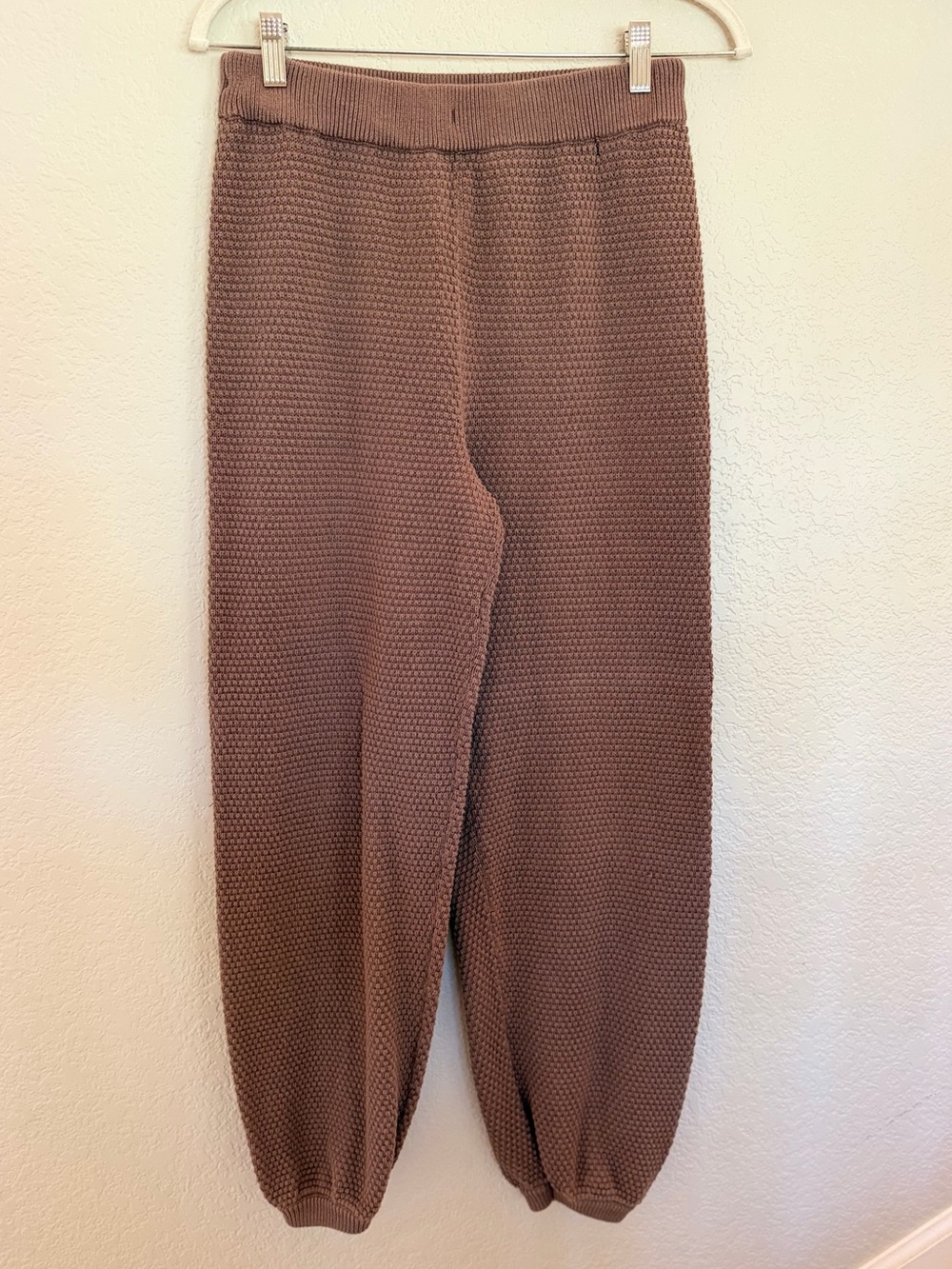 Free People FP Beach Textured Knit Jogger Sweater Pants – Mauve Brown, Size M
